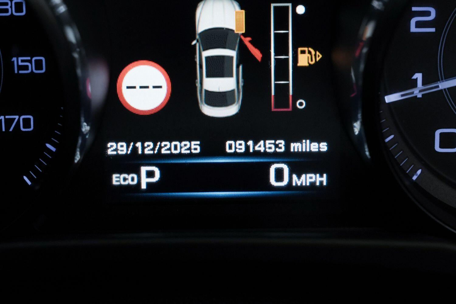 Used Jaguar XE 2016 for sale - 77081452: Photo 27