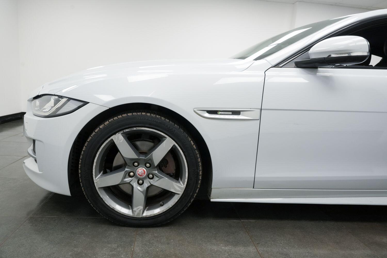 Used Jaguar XE 2016 for sale - 77081452: Photo 6