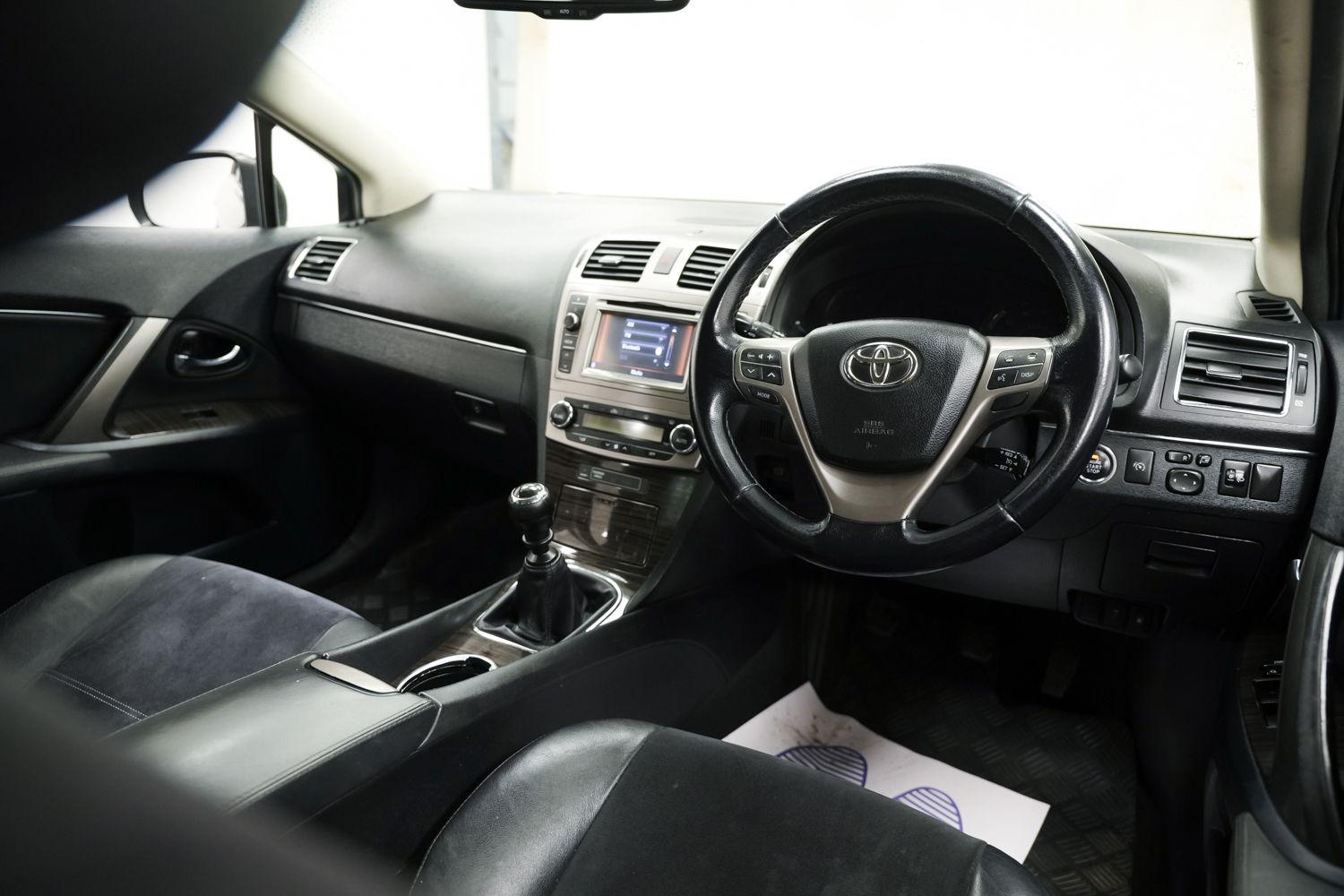 Used Toyota Avensis 2012 for sale - 76166685: Photo 9