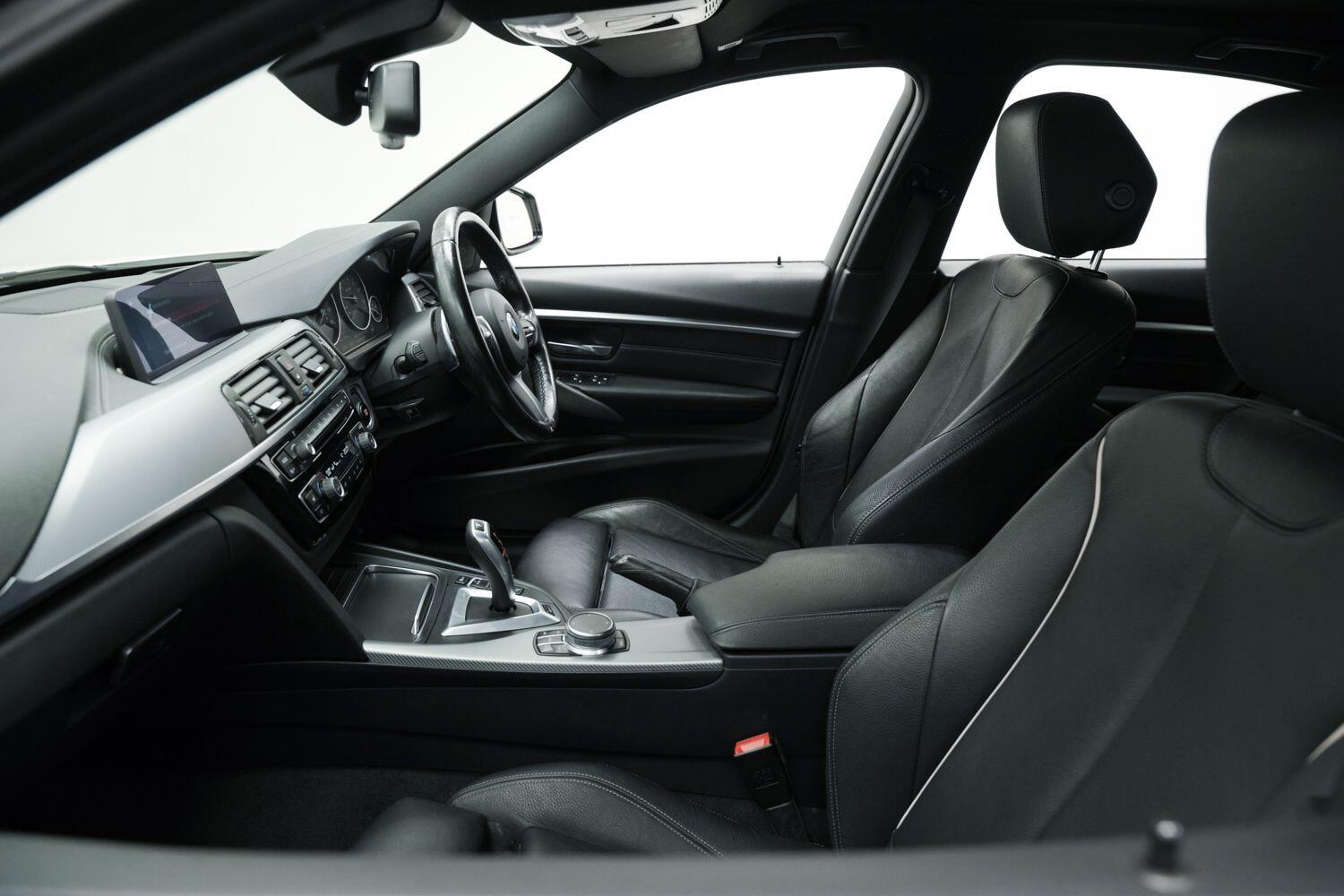 Used BMW 3 Series 2018 for sale - 76380638: Photo 33