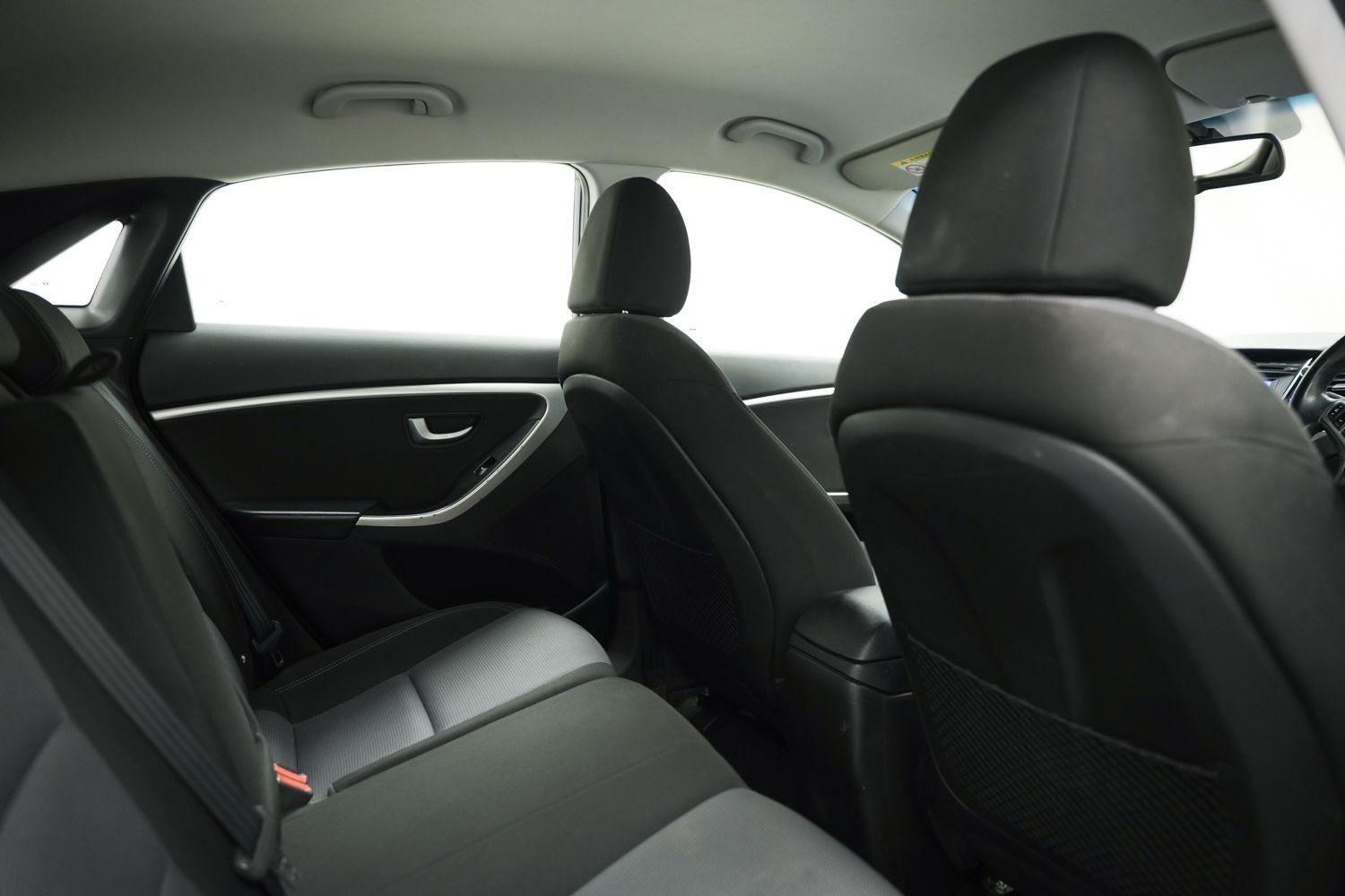 Used Hyundai i30 2015 for sale - 76360133: Photo 16