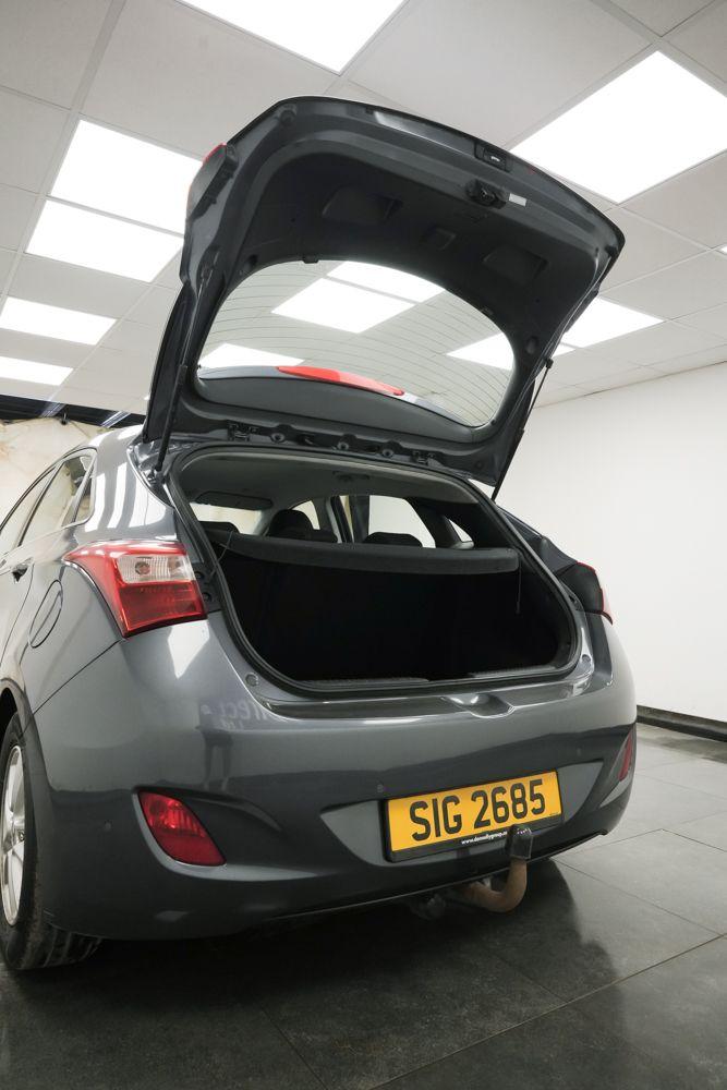 Used Hyundai i30 2015 for sale - 76360133: Photo 9