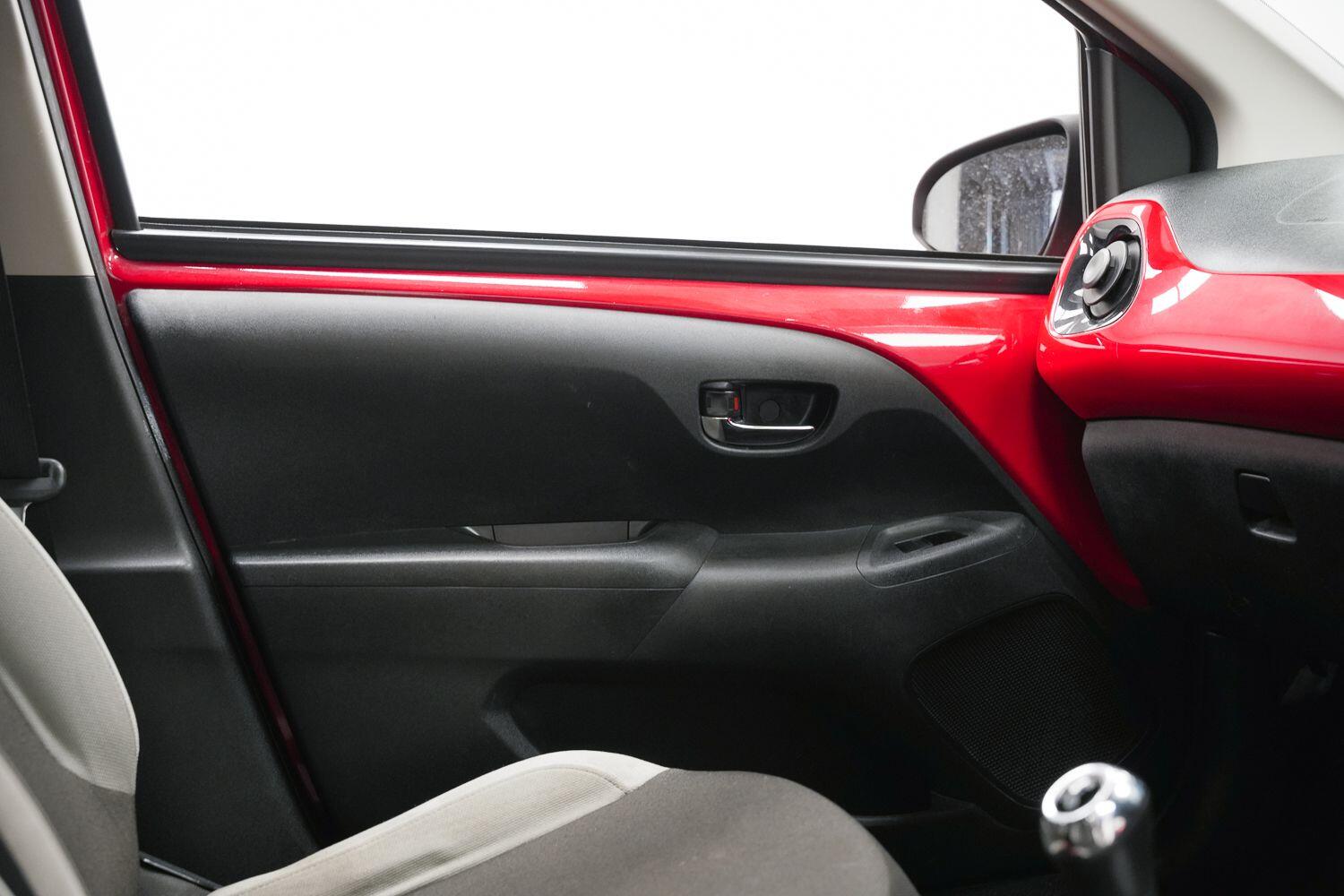 Used Toyota AYGO 2017 for sale - 77898151: Photo 14