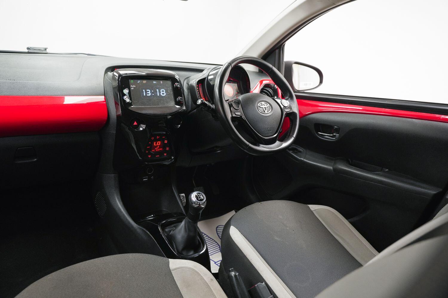 Used Toyota AYGO 2017 for sale - 77898151: Photo 16