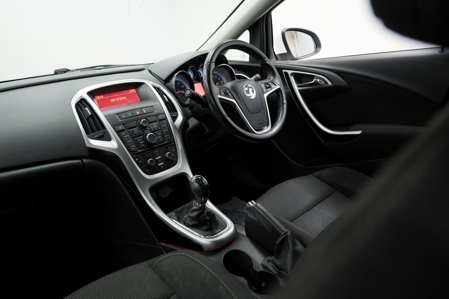 Used Vauxhall Astra 2013 for sale - 76824967: Photo 20