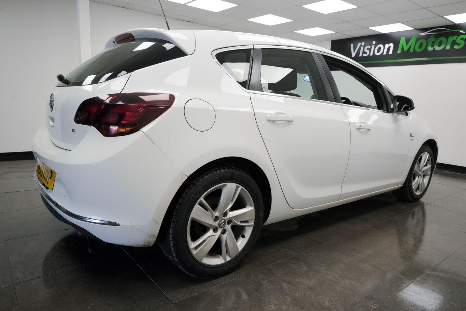 Used Vauxhall Astra 2013 for sale - 76824967: Photo 4