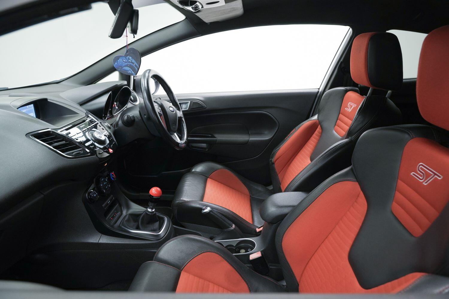 Used Ford Fiesta 2017 for sale - 77440593: Photo 25