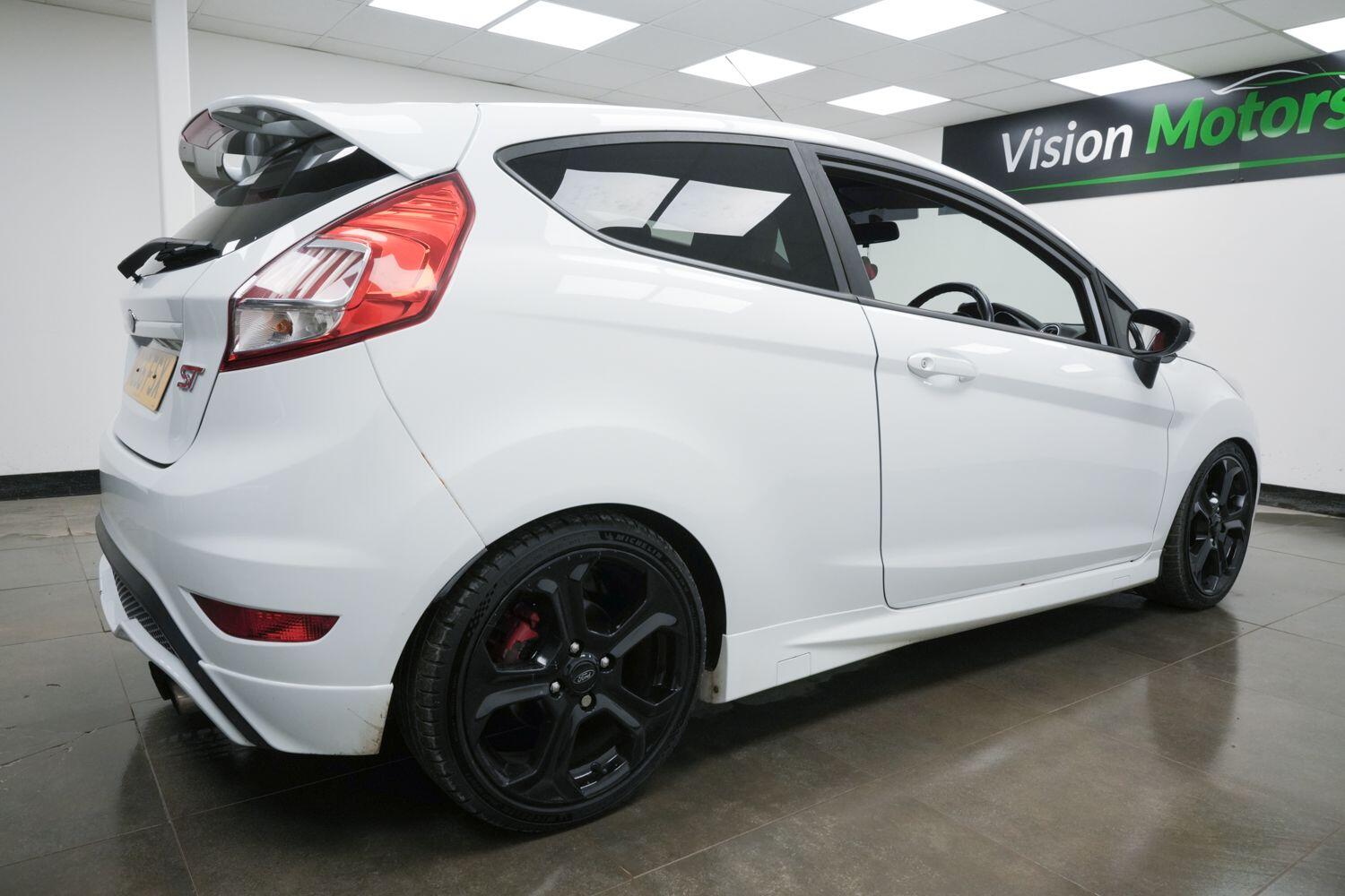 Used Ford Fiesta 2017 for sale - 77440593: Photo 4