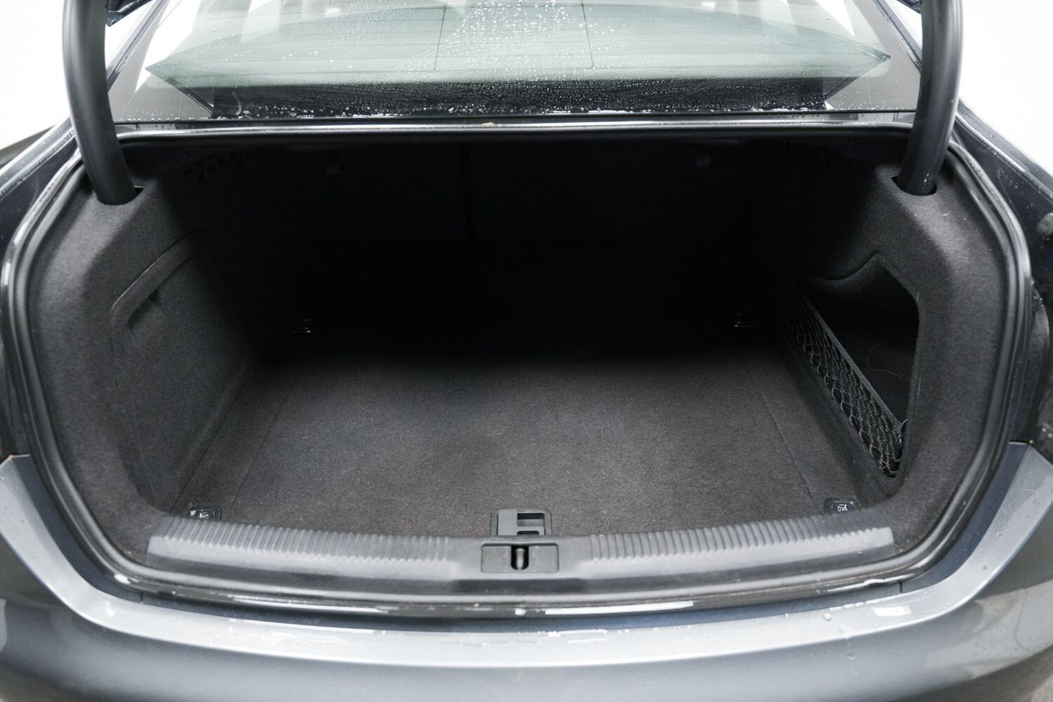 Used Audi A4 2014 for sale - 76592458: Photo 9