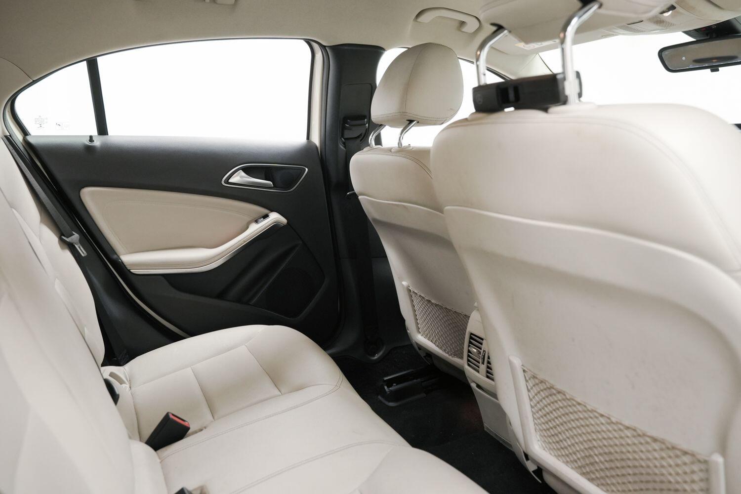 Used Mercedes-Benz A-Class 2015 for sale - 76715297: Photo 16