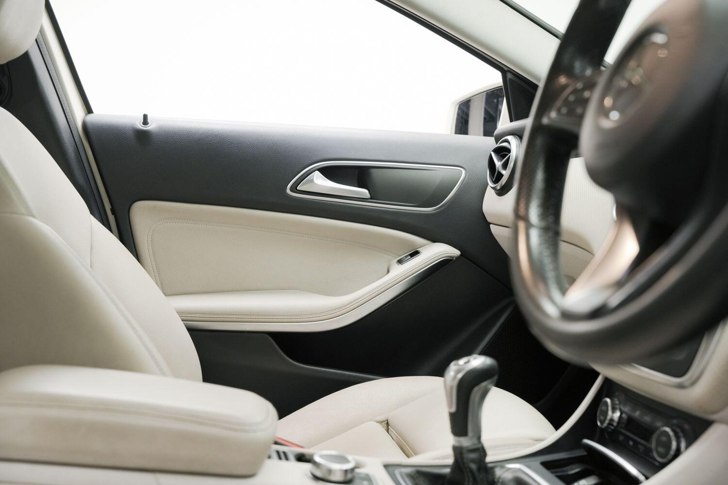 Used Mercedes-Benz A-Class 2015 for sale - 76715297: Photo 21