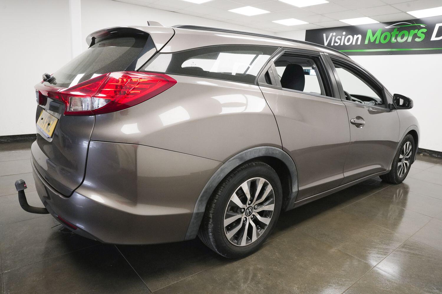 Used Honda Civic 2014 for sale - 78020430: Photo 4