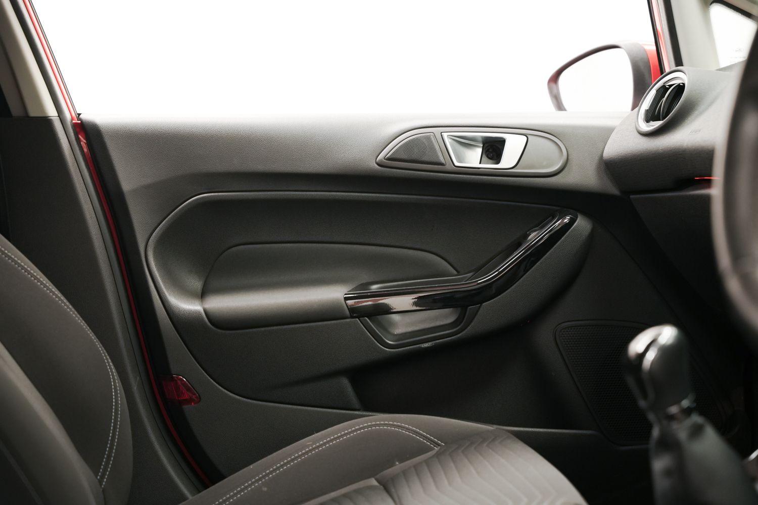 Used Ford Fiesta 2013 for sale - 76370624: Photo 22