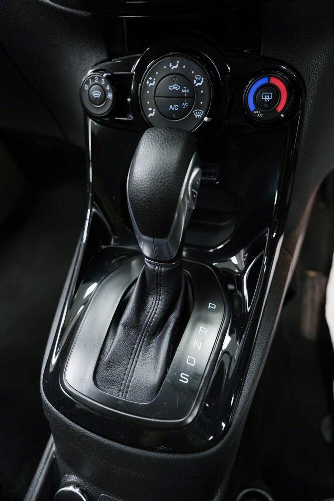 Used Ford Fiesta 2014 for sale - 77098017: Photo 21