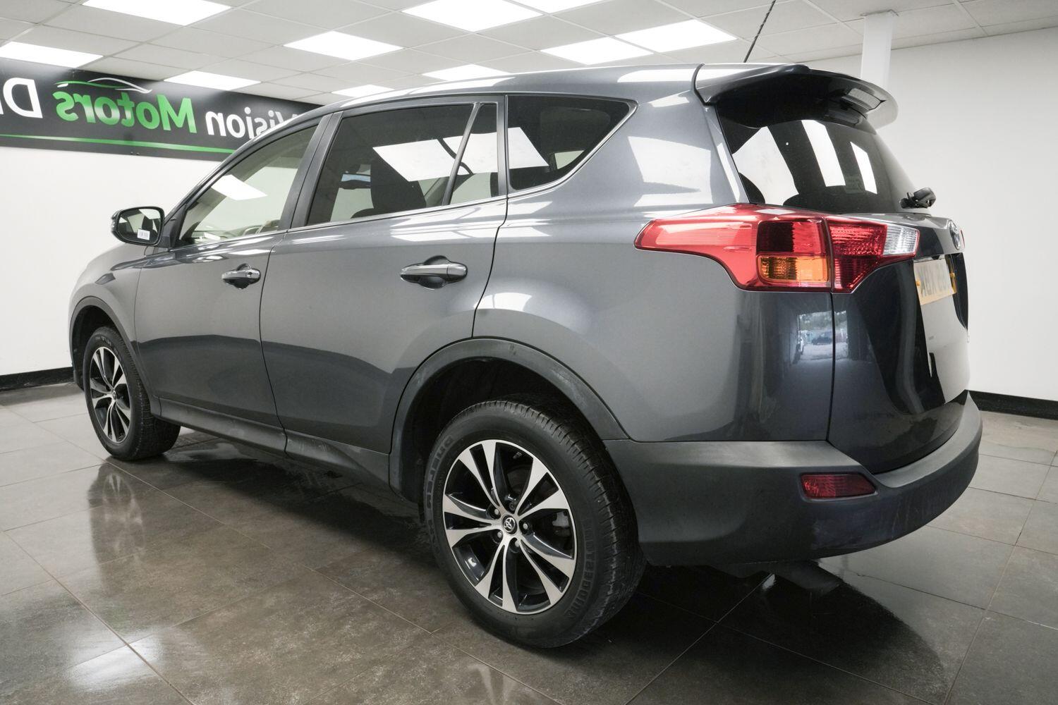 Used Toyota RAV4 2015 for sale - 76408380: Photo 5