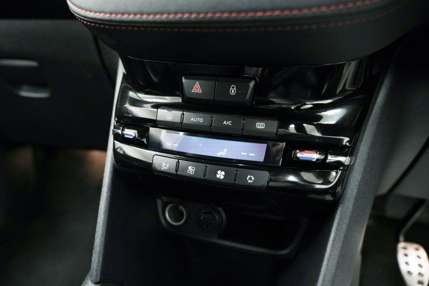 Used Peugeot 208 2014 for sale - 77066690: Photo 23