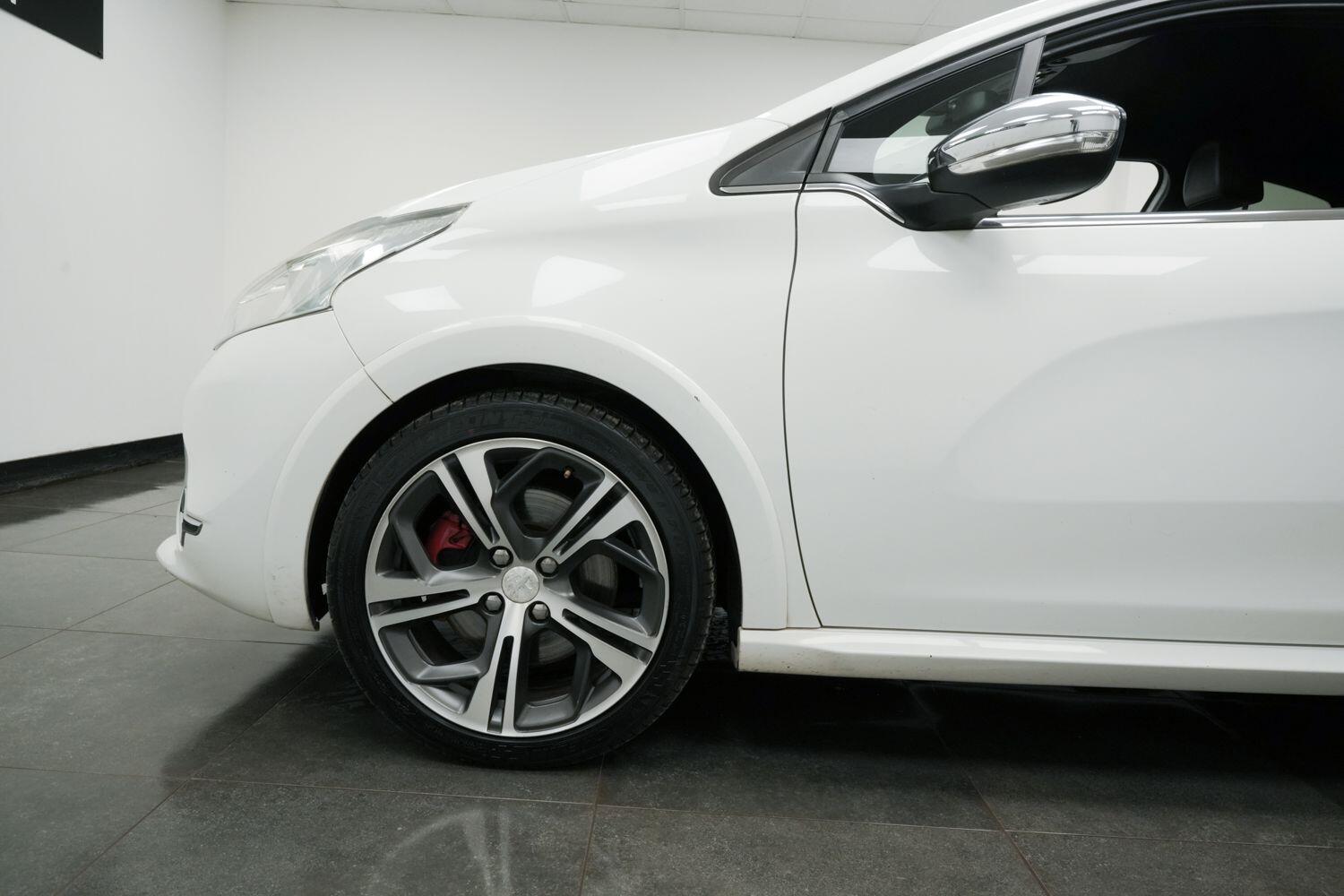 Used Peugeot 208 2014 for sale - 77066690: Photo 8