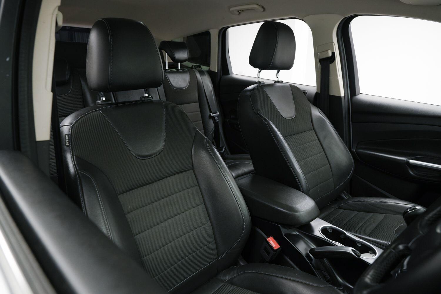 Used Ford Kuga 2015 for sale - 77633938: Photo 12