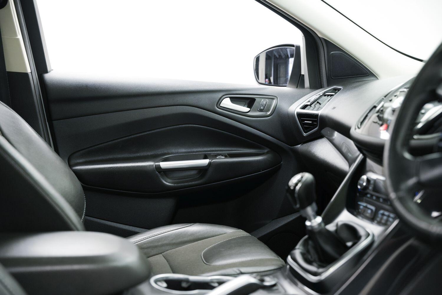 Used Ford Kuga 2015 for sale - 77633938: Photo 20