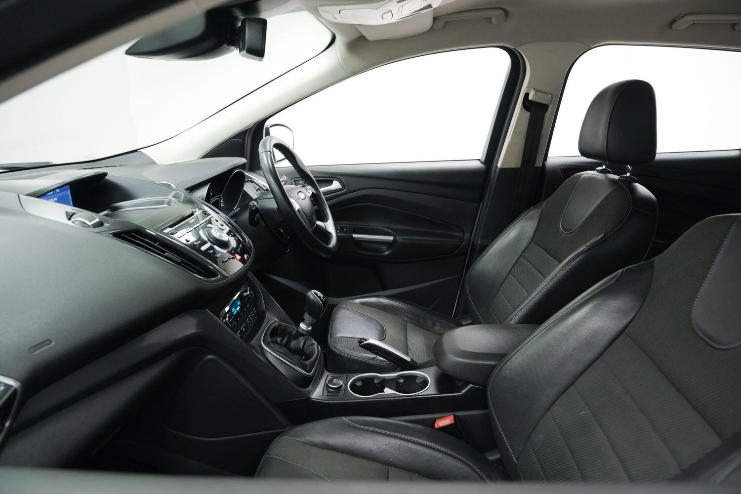 Used Ford Kuga 2015 for sale - 77633938: Photo 26