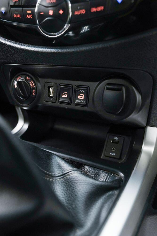 Used Nissan Navara 2016 for sale - 76824776: Photo 22