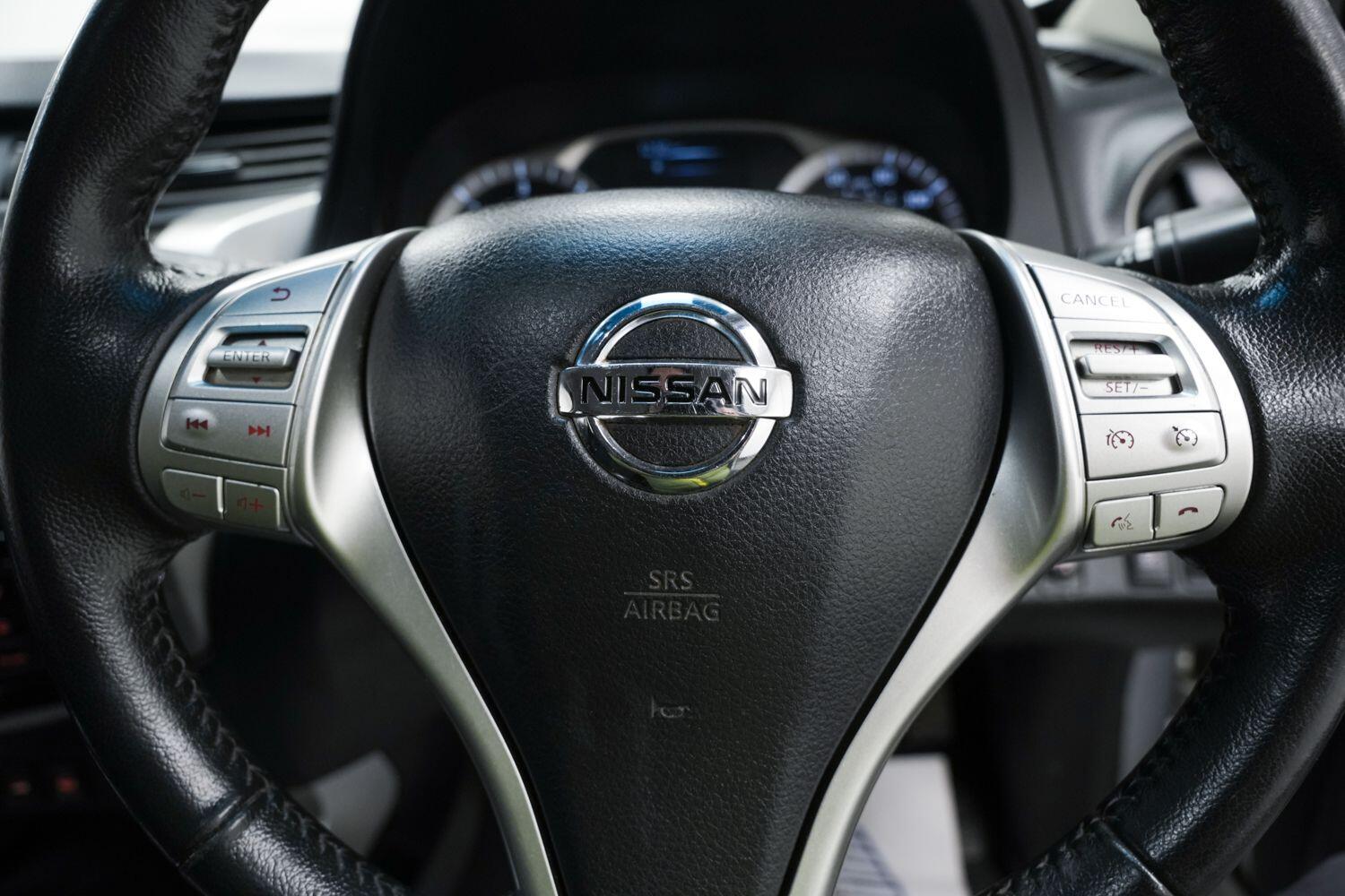 Used Nissan Navara 2016 for sale - 76824776: Photo 25