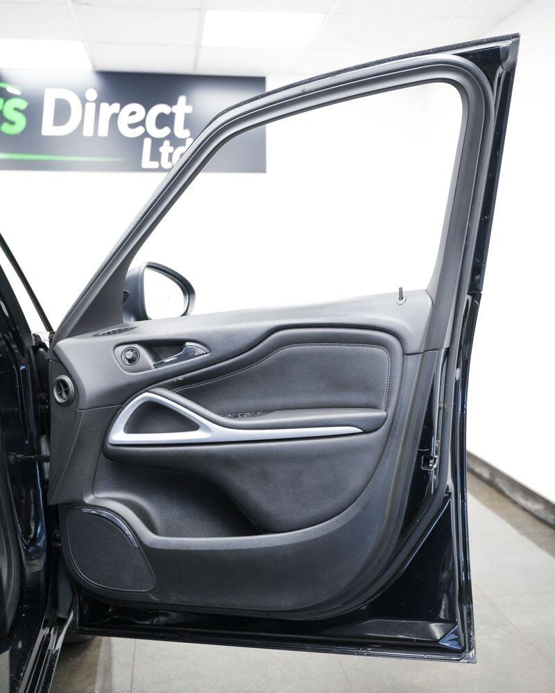 Used Vauxhall Zafira Tourer 2017 for sale - 77175589: Photo 20