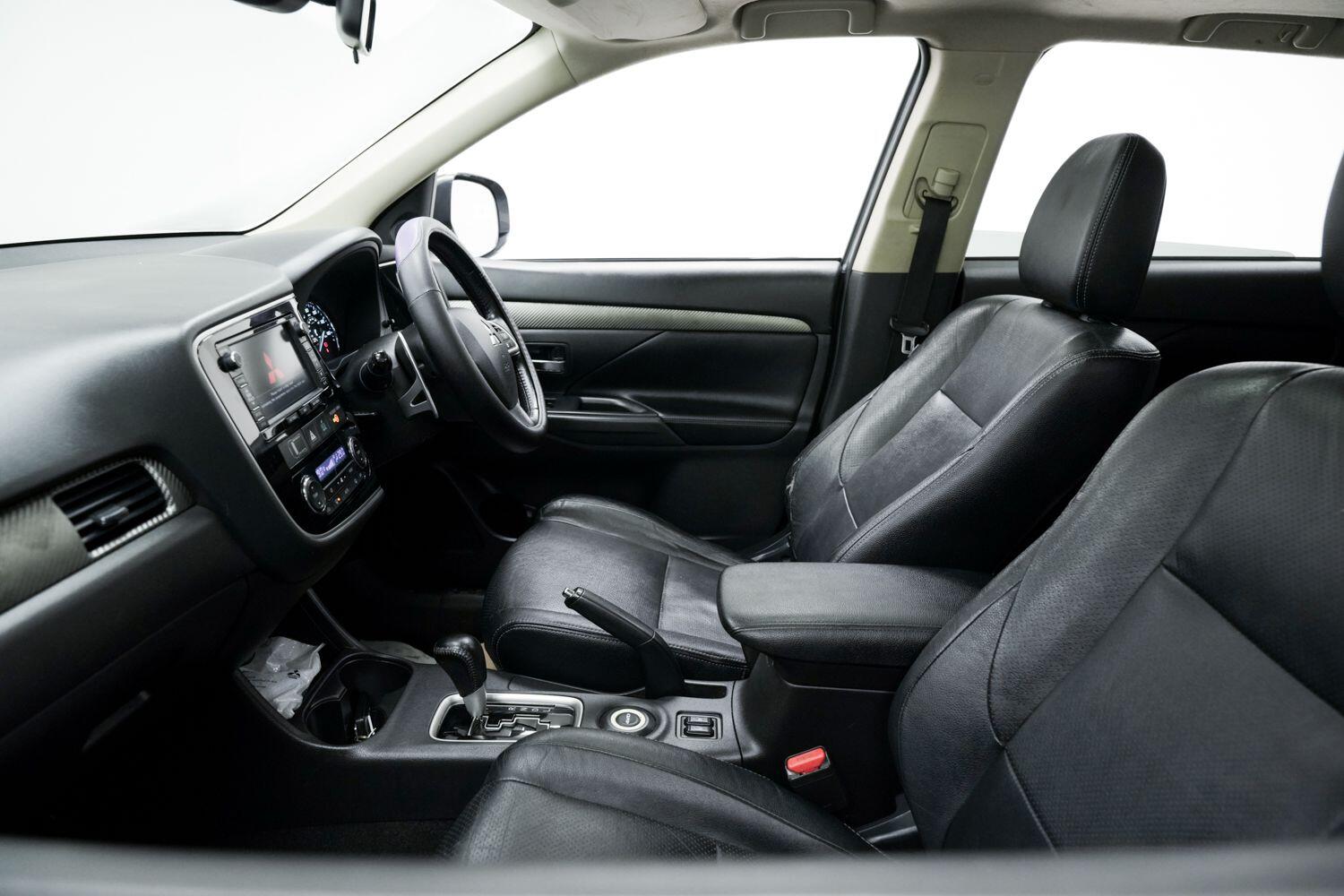 Used Mitsubishi Outlander 2013 for sale - 76823734: Photo 28