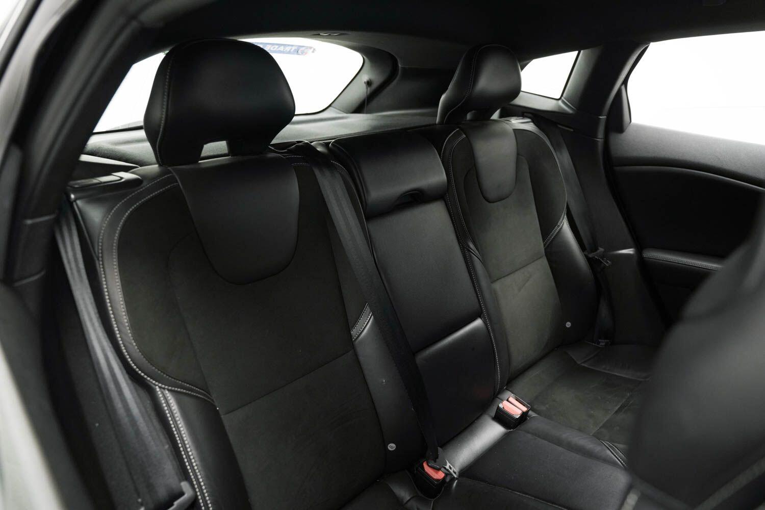 Used Volvo V40 2017 for sale - 76742896: Photo 12