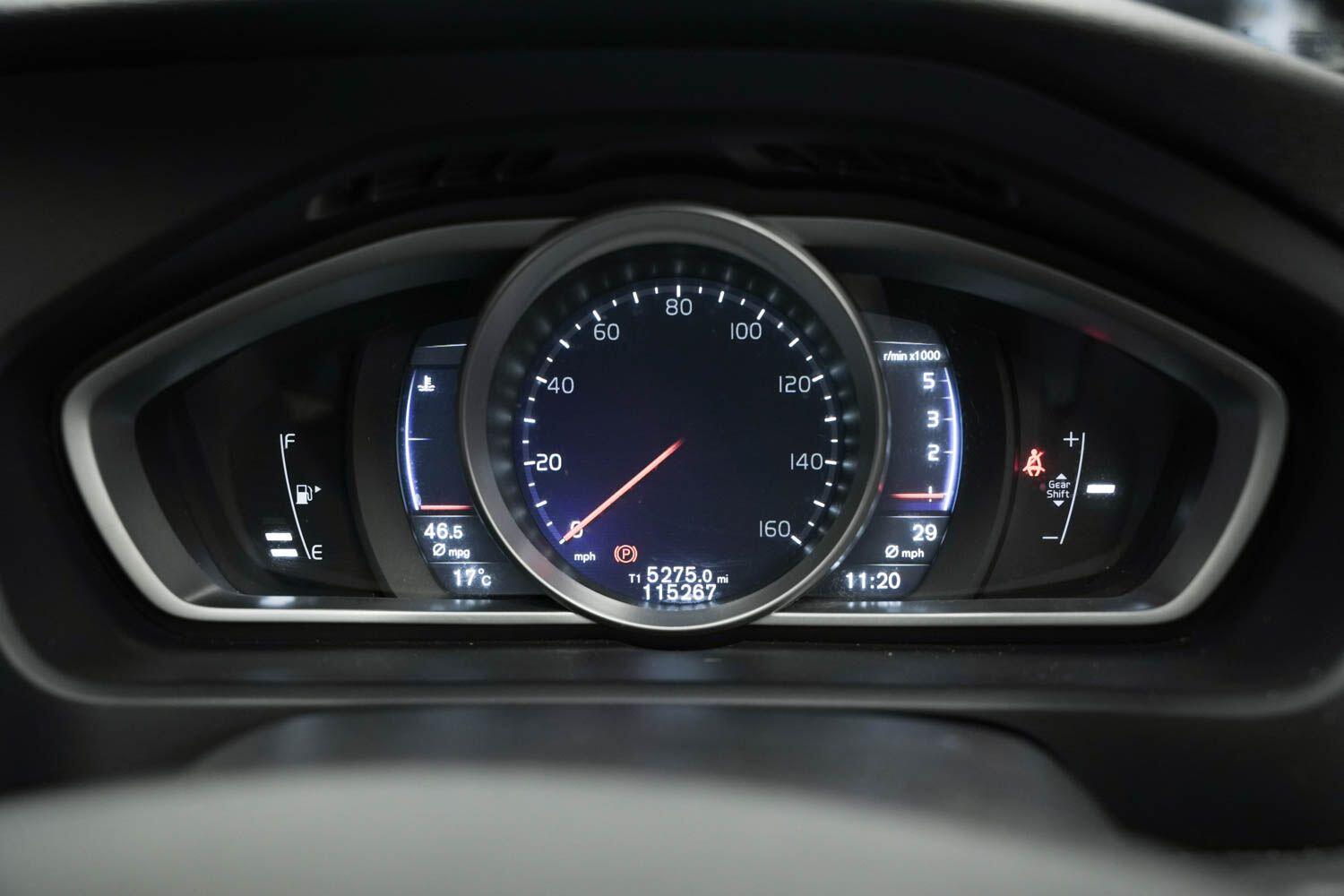 Used Volvo V40 2017 for sale - 76742896: Photo 21