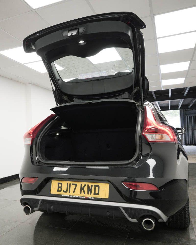 Used Volvo V40 2017 for sale - 76742896: Photo 7