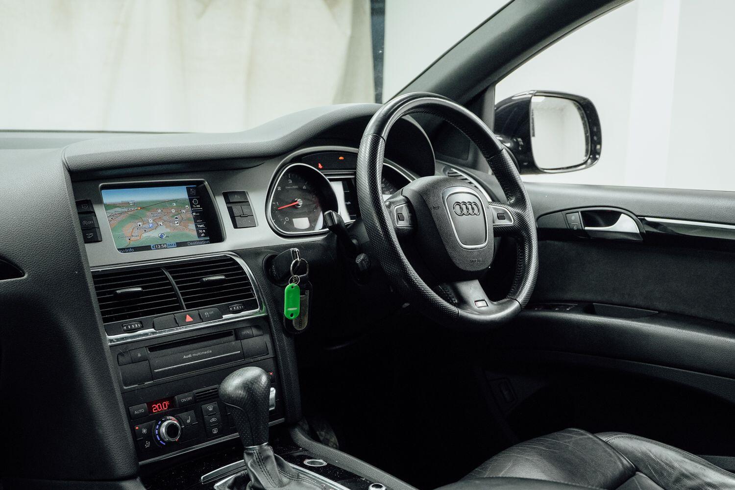 Used Audi Q7 2010 for sale - 76360344: Photo 19