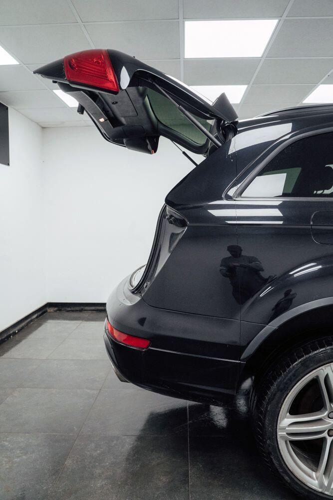 Used Audi Q7 2010 for sale - 76360344: Photo 9