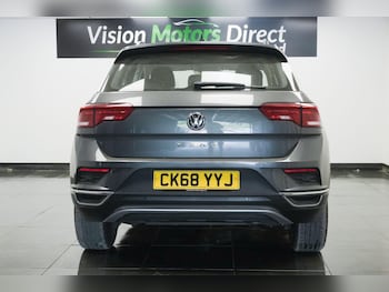 Used Volkswagen T-Roc 2018 for sale - 78898816: Photo
