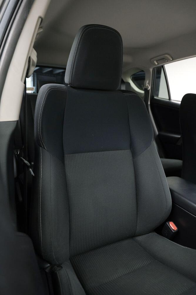 Used Toyota RAV4 2015 for sale - 76702020: Photo 11