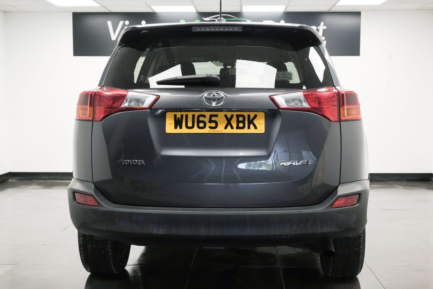 Used Toyota RAV4 2015 for sale - 76702020: Photo 3