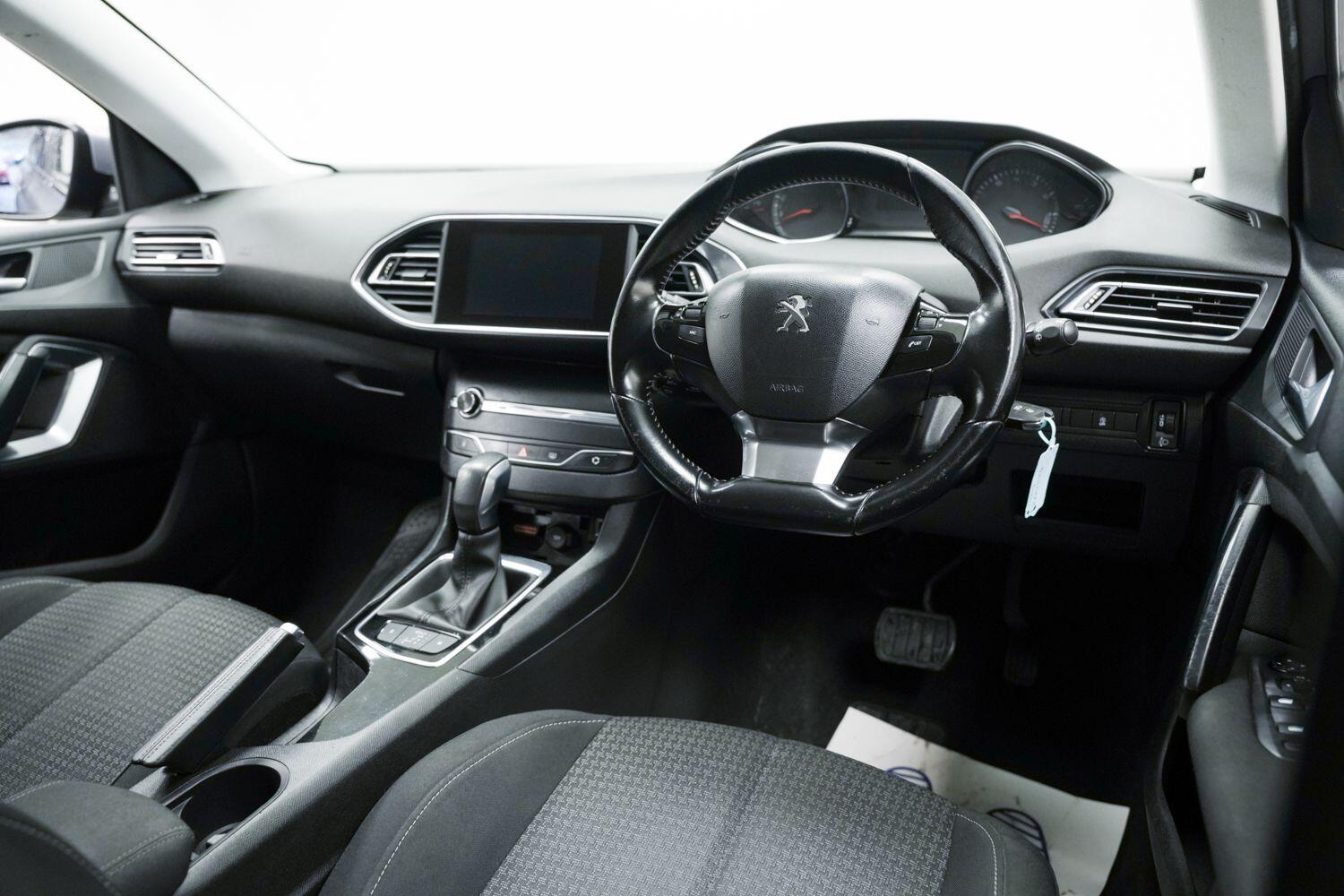 Used Peugeot 308 2017 for sale - 77658967: Photo 11