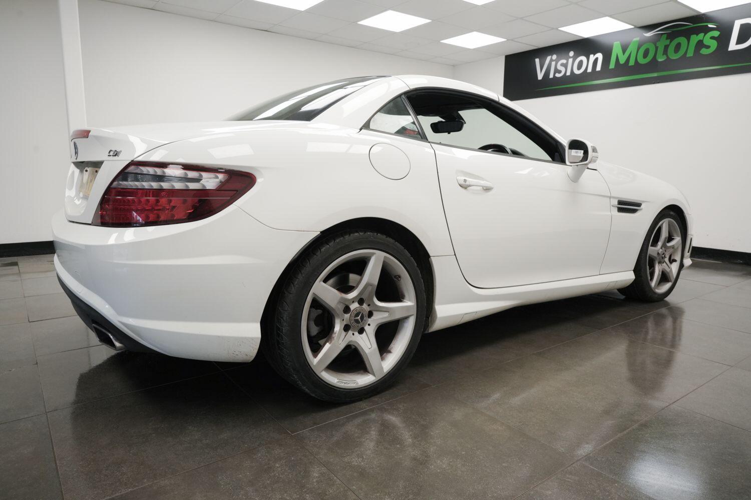 Used Mercedes-Benz SLK 2014 for sale - 76388439: Photo 4