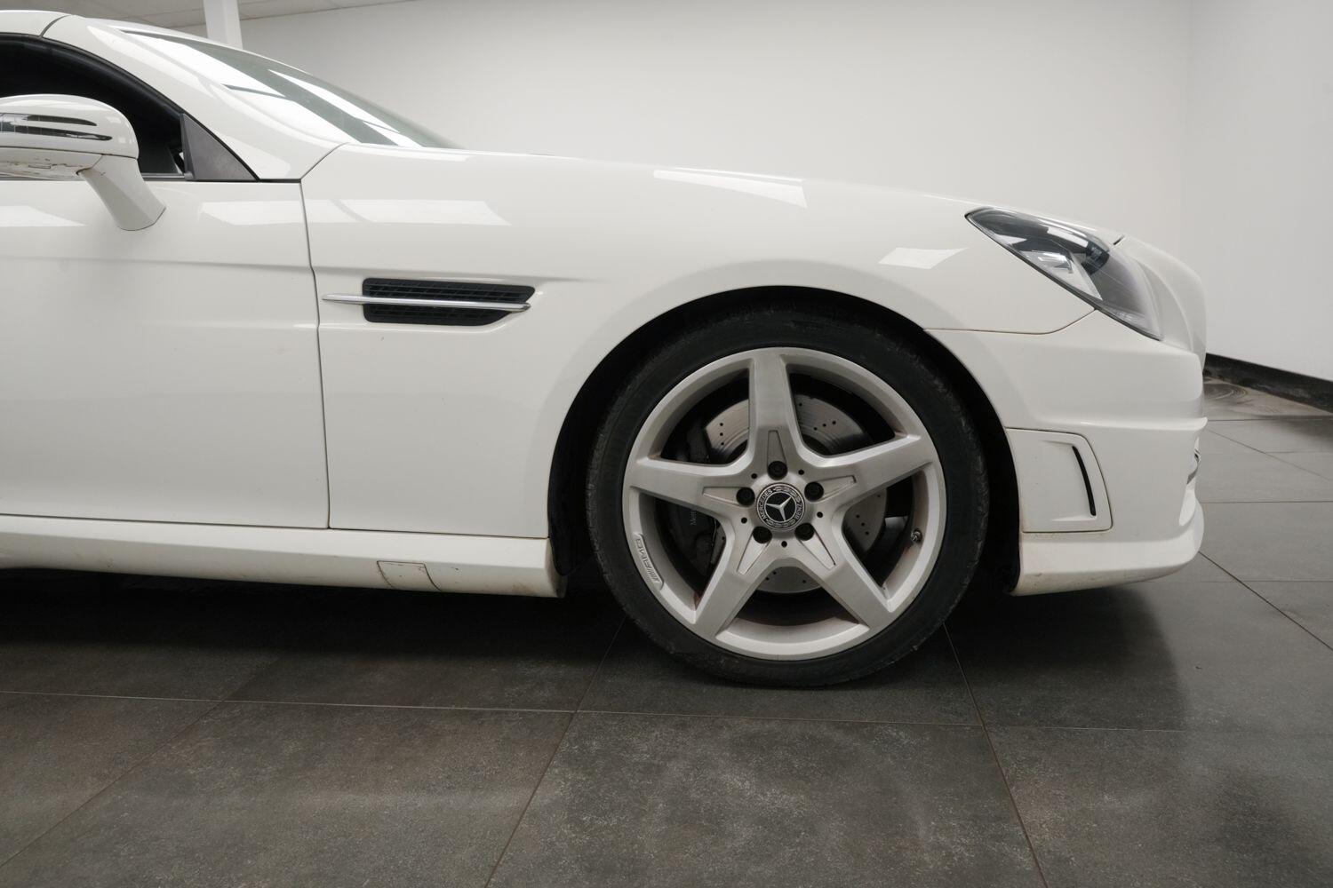 Used Mercedes-Benz SLK 2014 for sale - 76388439: Photo 5