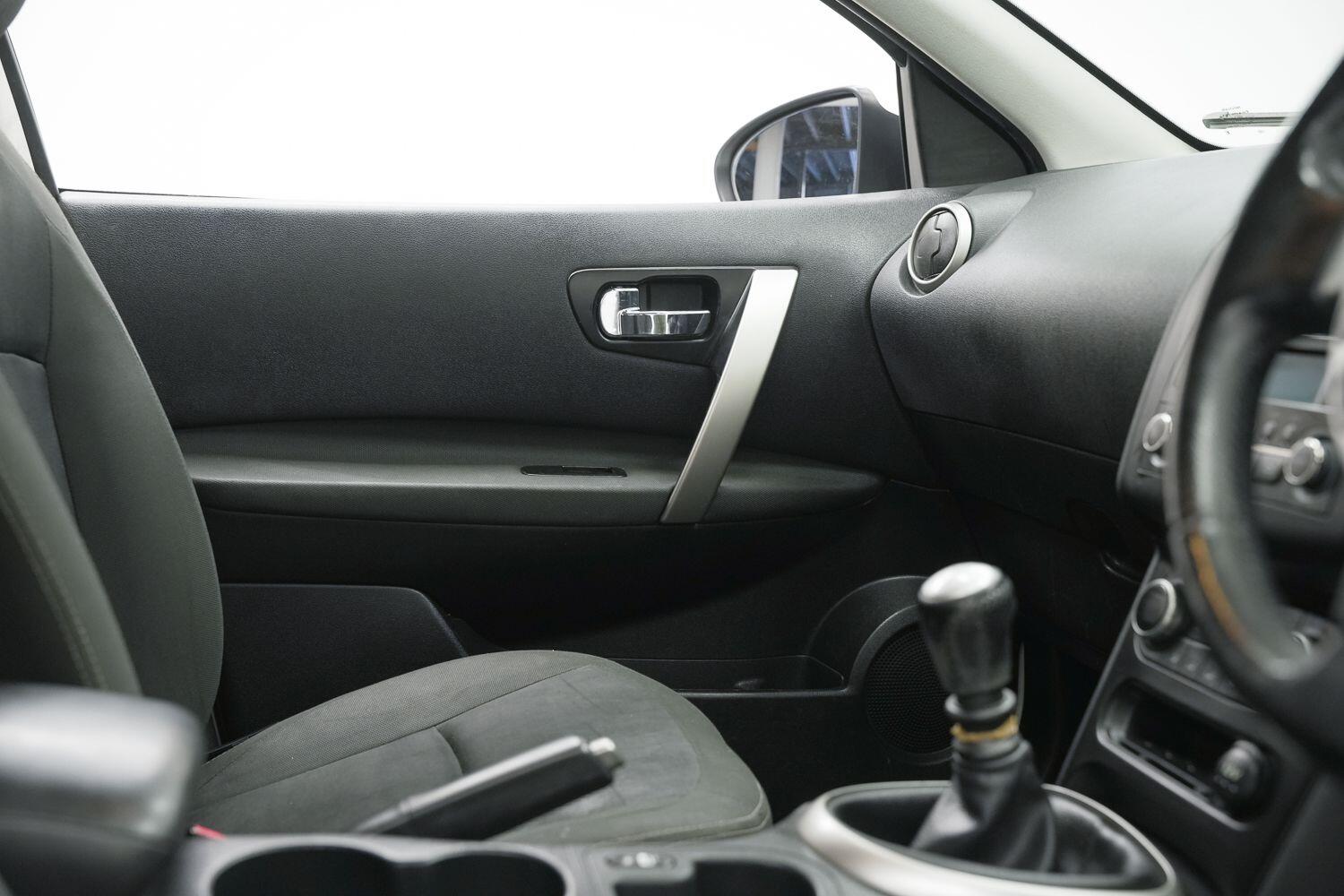 Used Nissan Qashqai 2011 for sale - 77898513: Photo 15