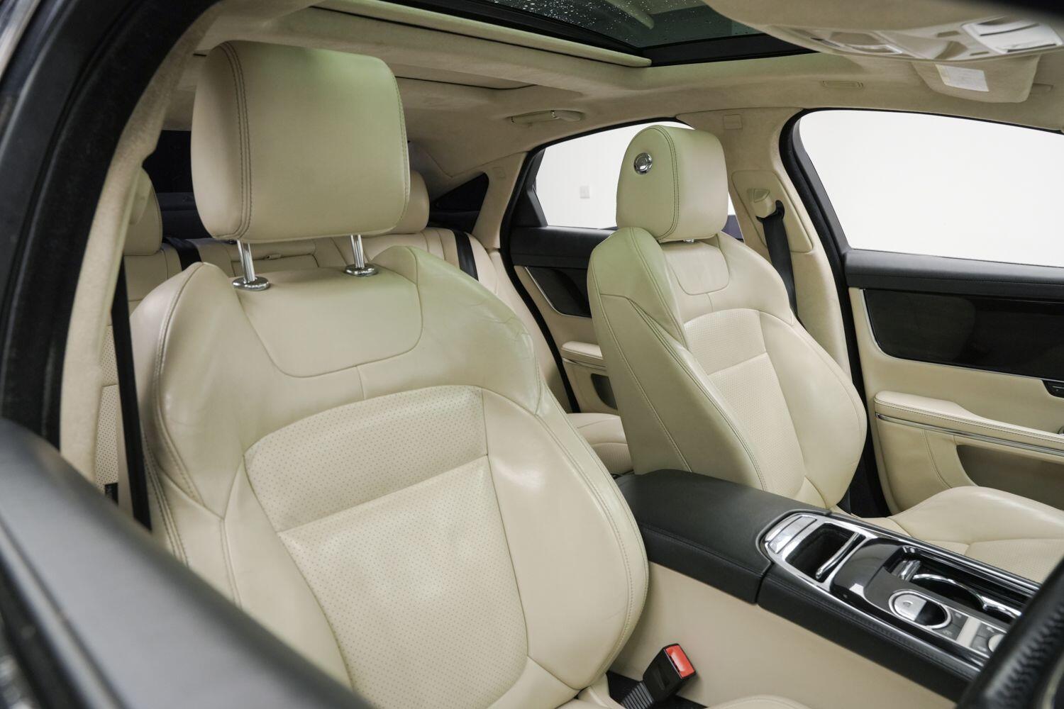 Used Jaguar XJ 2014 for sale - 77315029: Photo 12