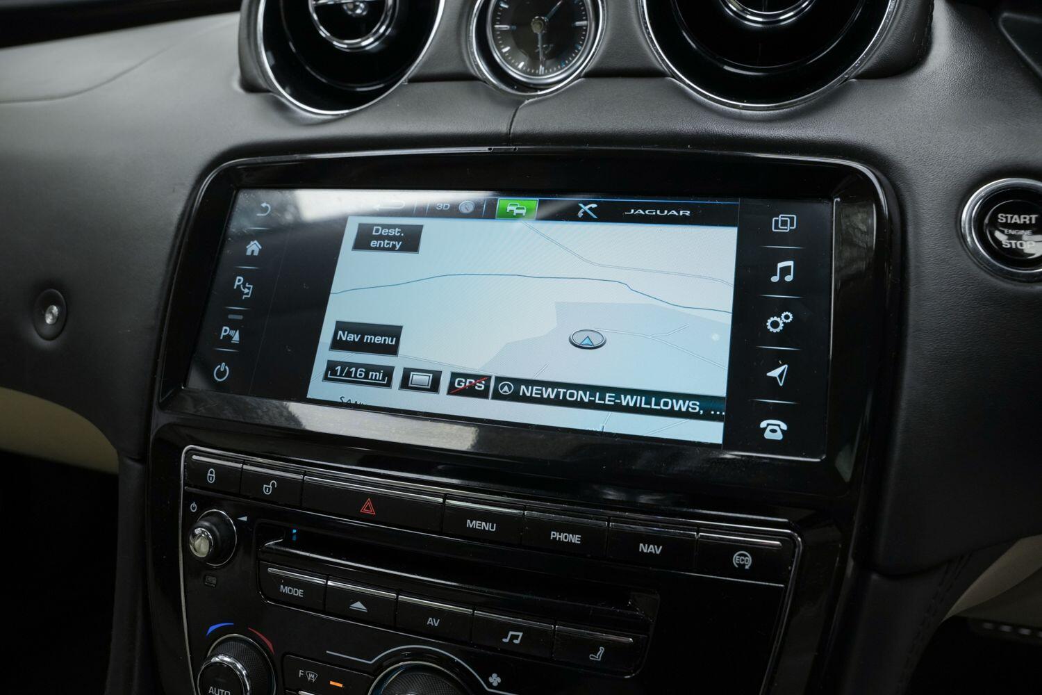 Used Jaguar XJ 2014 for sale - 77315029: Photo 33