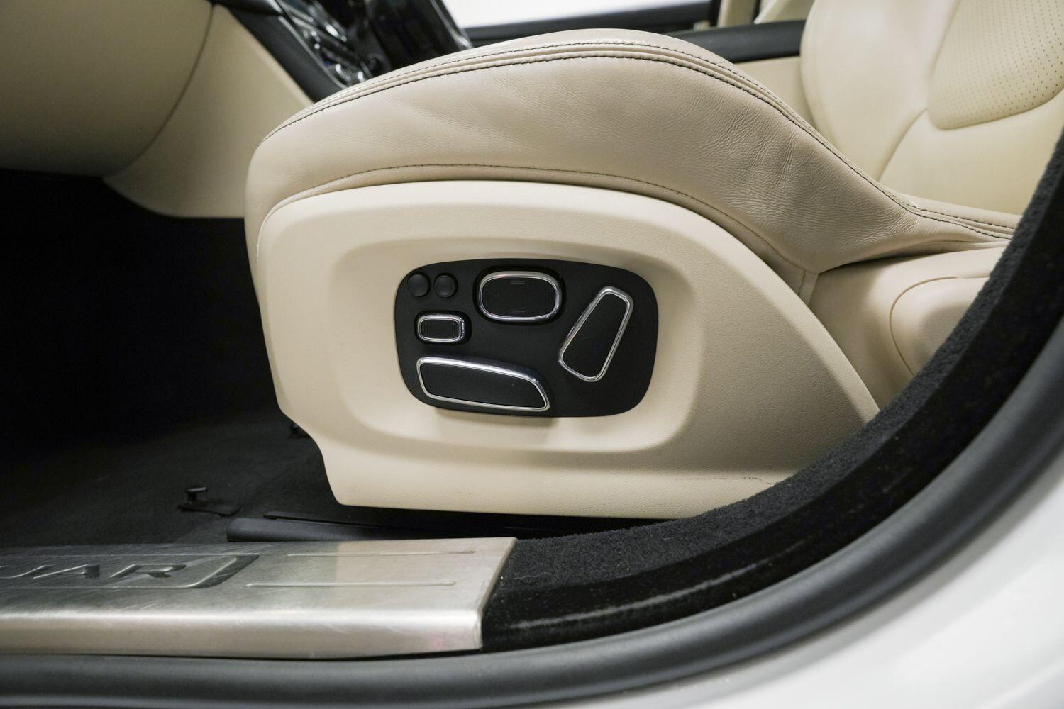 Used Jaguar XJ 2014 for sale - 77315029: Photo 35