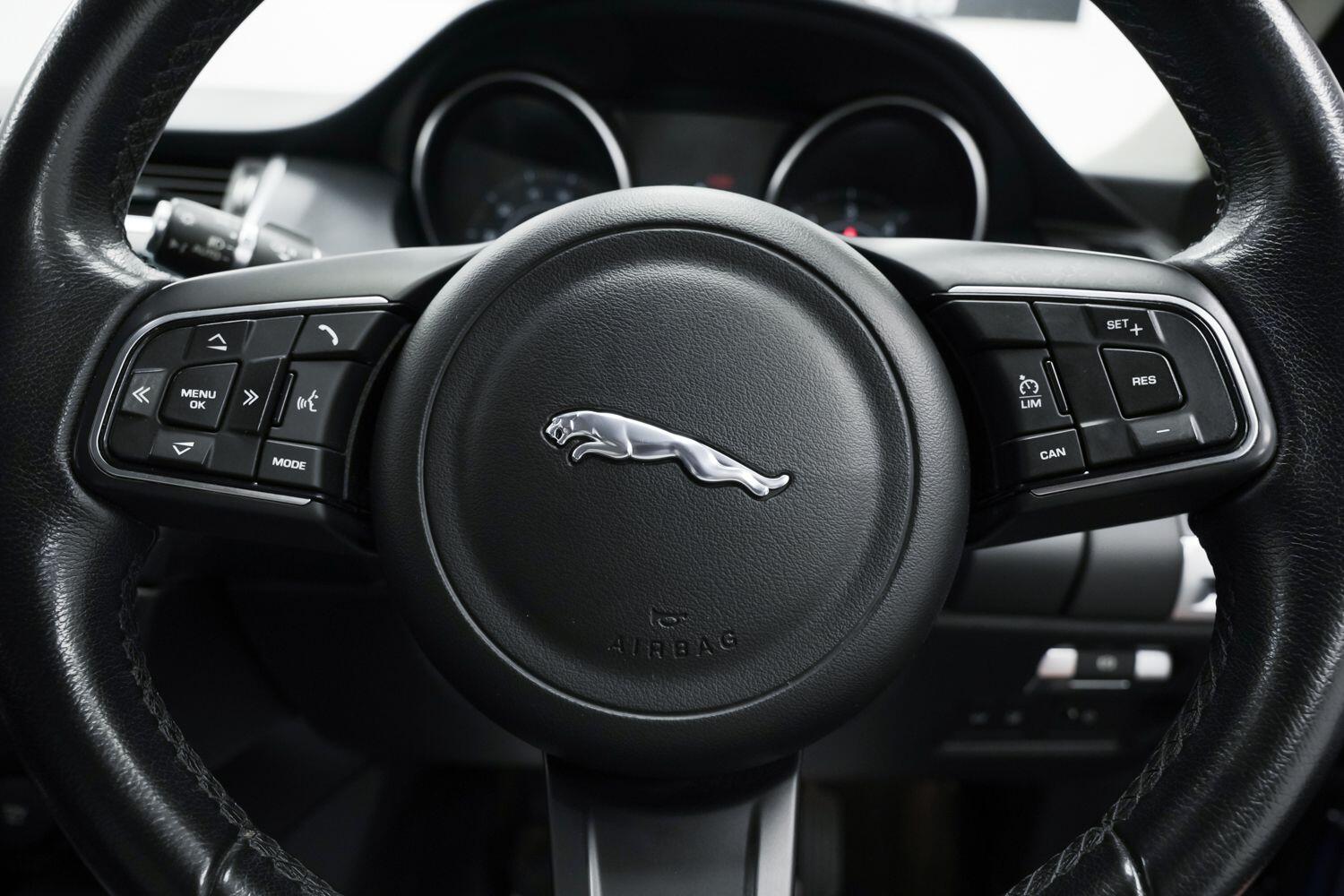Used Jaguar E-Pace 2018 for sale - 76099456: Photo 24