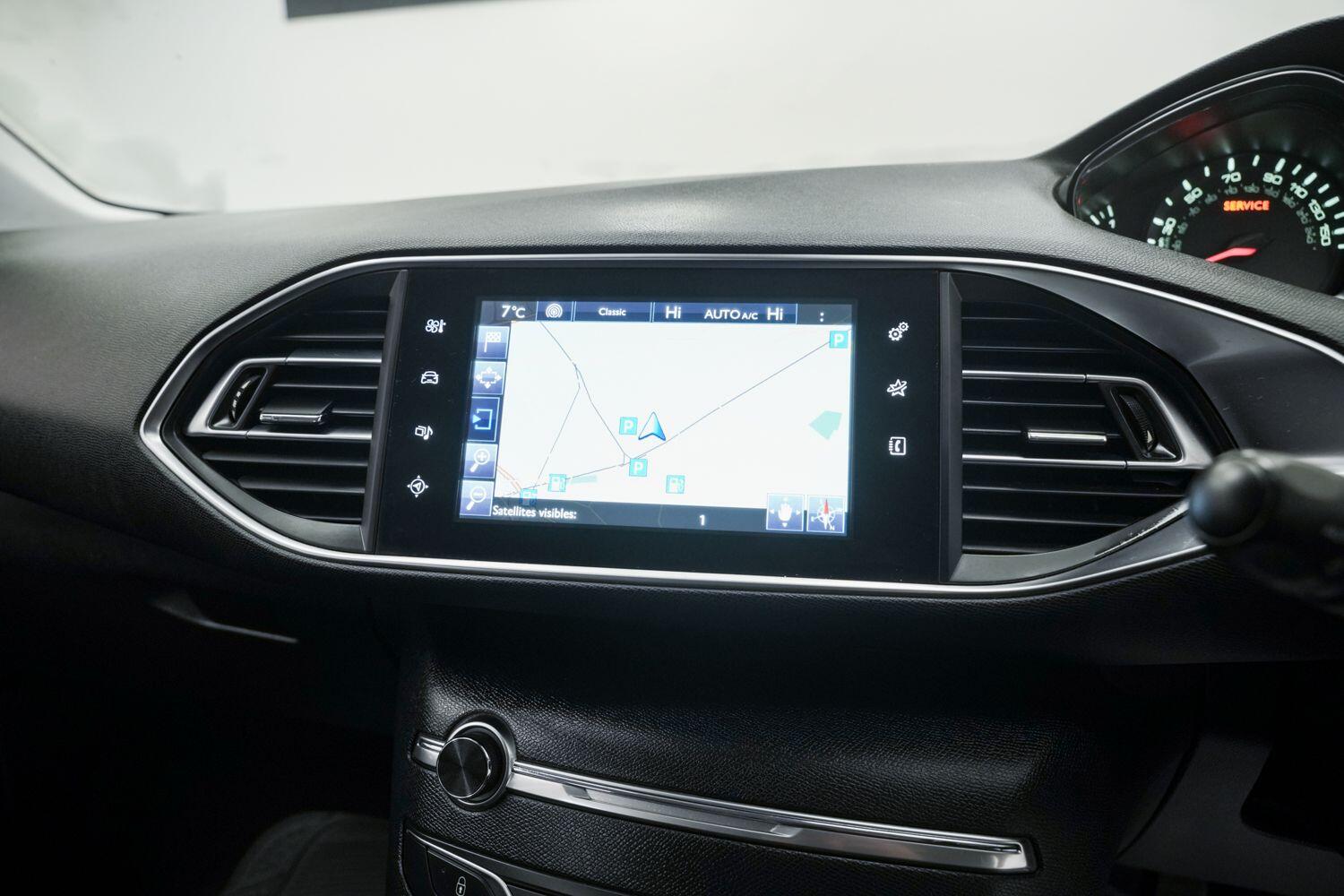 Used Peugeot 308 2014 for sale - 77612397: Photo 23