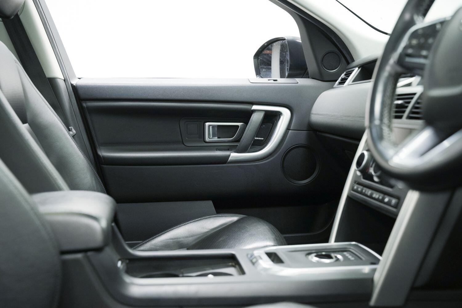 Used Land Rover Discovery Sport 2017 for sale - 76550390: Photo 21