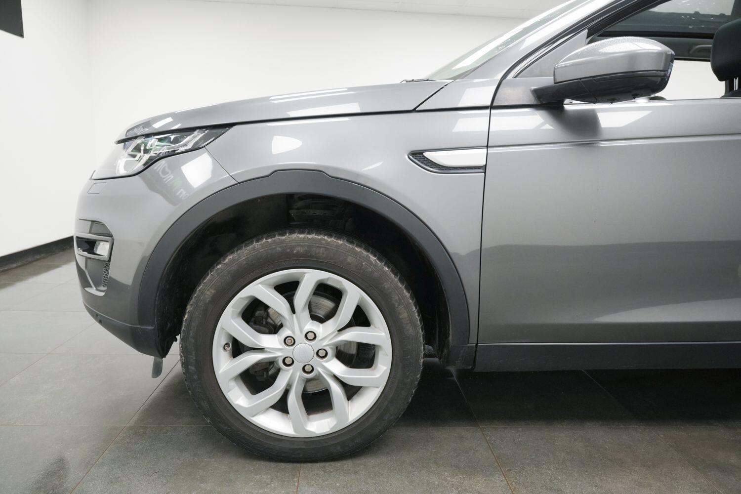 Used Land Rover Discovery Sport 2017 for sale - 76550390: Photo 6