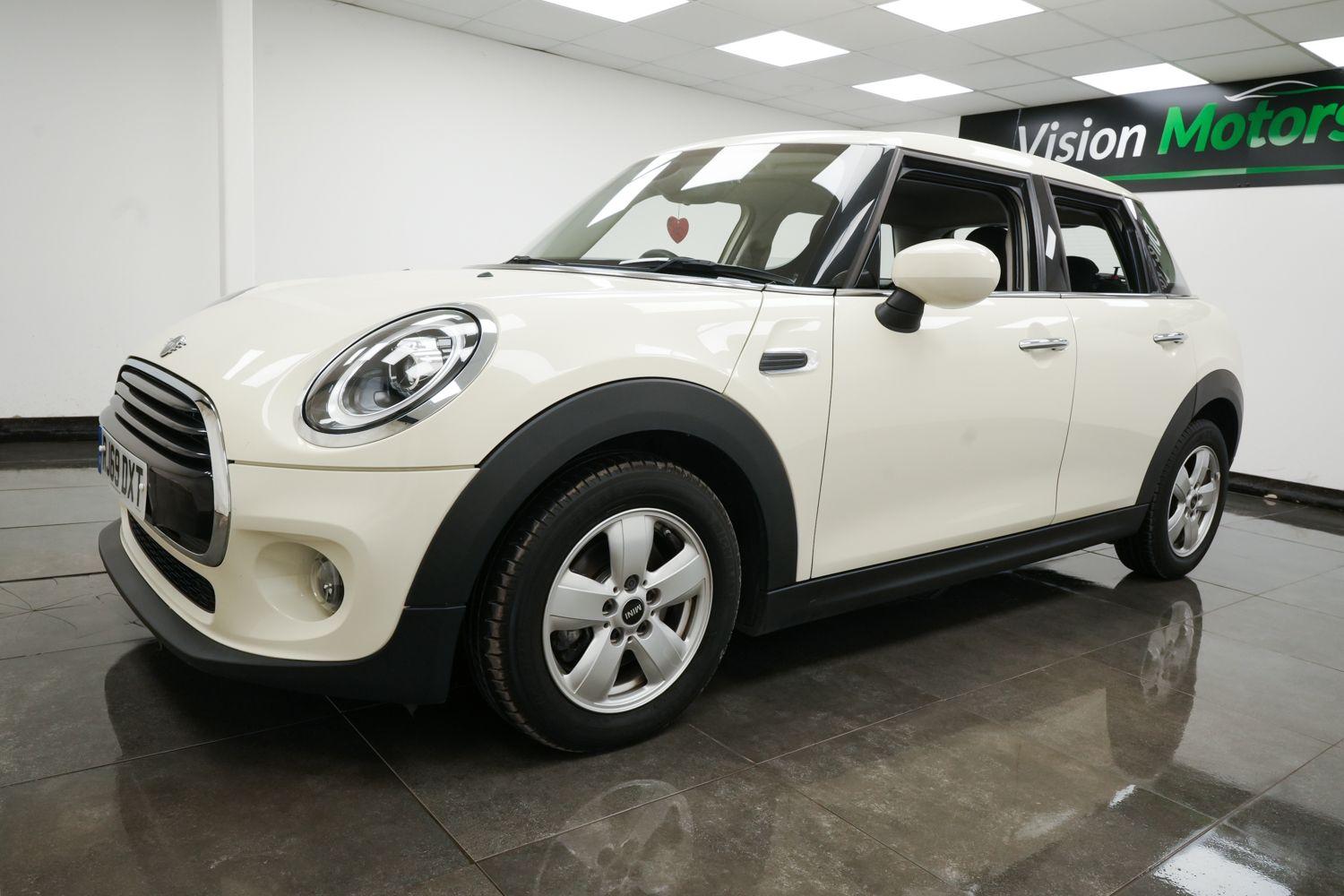 Used MINI Hatch 2019 for sale - 76360872: Photo 8
