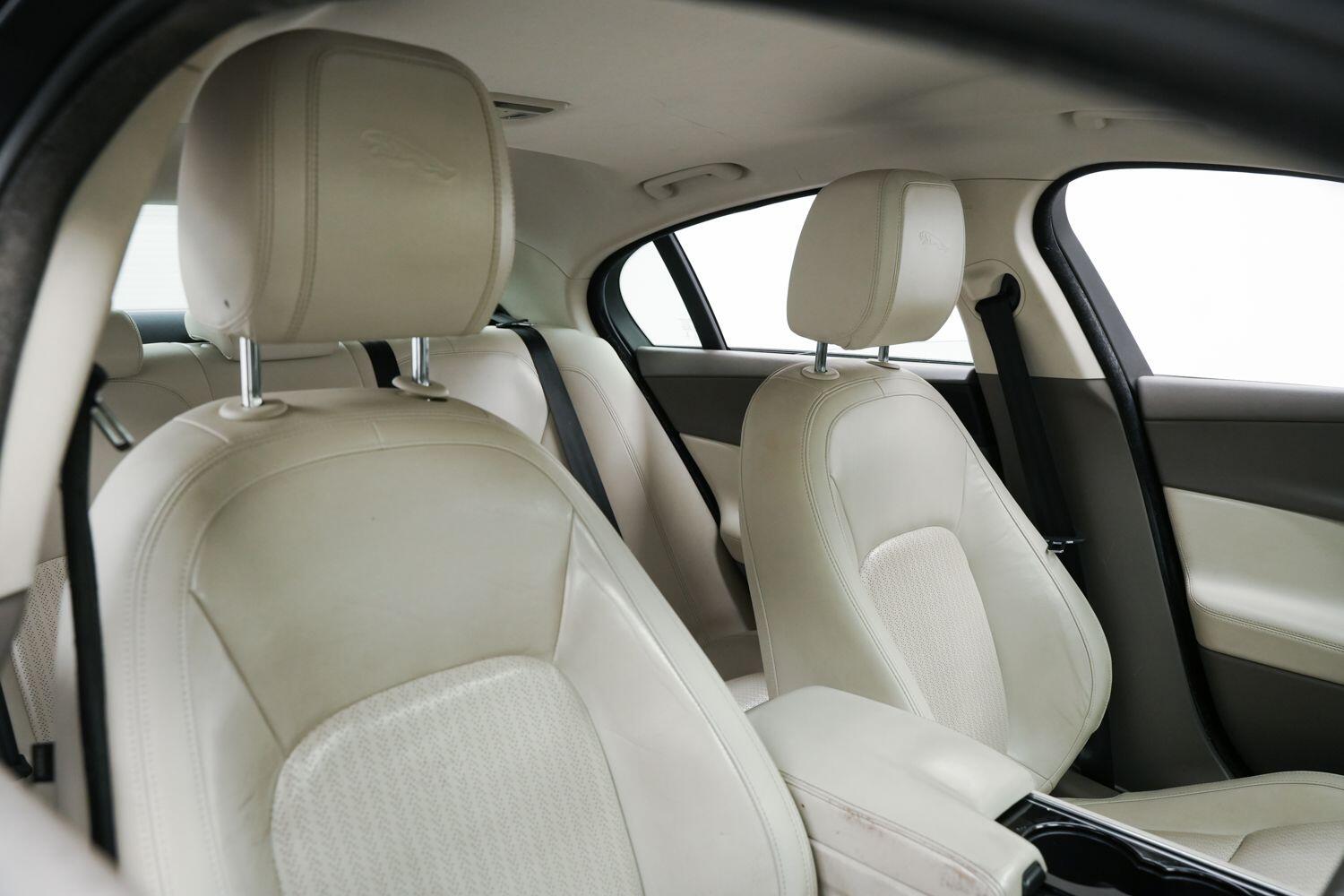 Used Jaguar XE 2015 for sale - 77440787: Photo 12