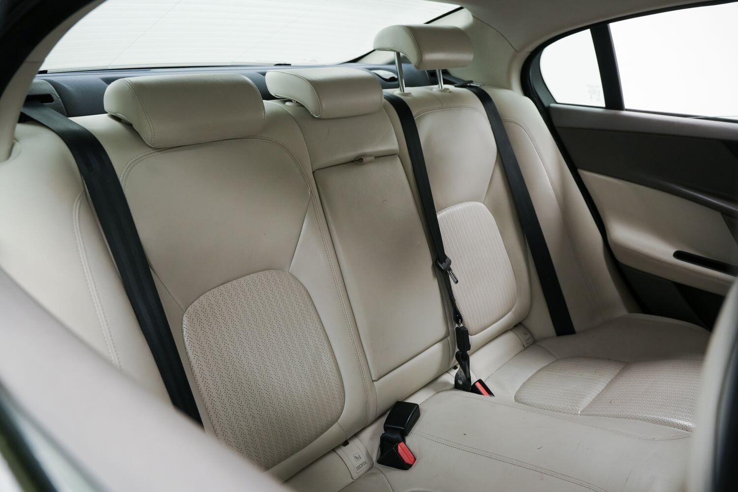 Used Jaguar XE 2015 for sale - 77440787: Photo 13